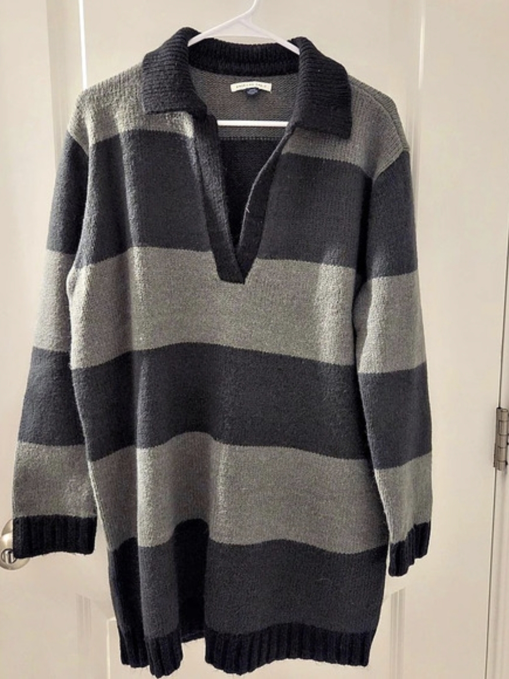 American Eagle Striped Tunic Sweater in Gray & Black. Worn Once!